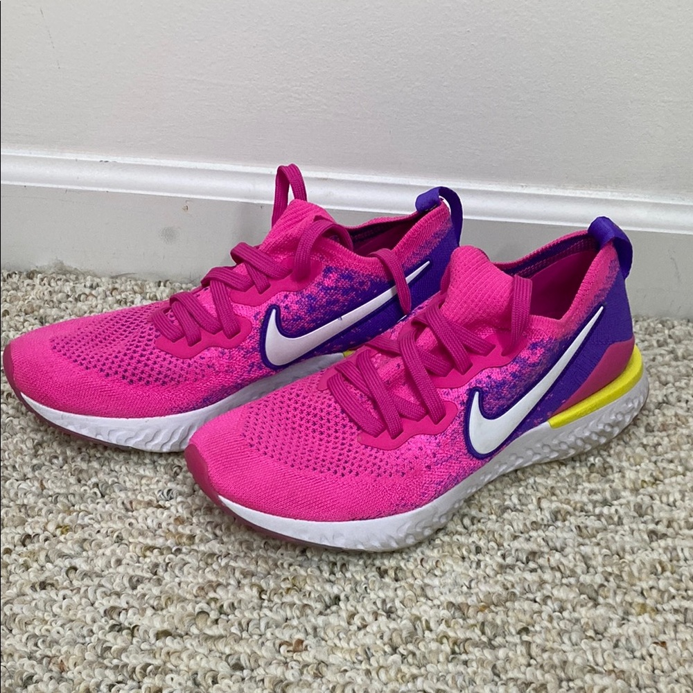 Nike Epic React flyknit 2 in laser fuschia white